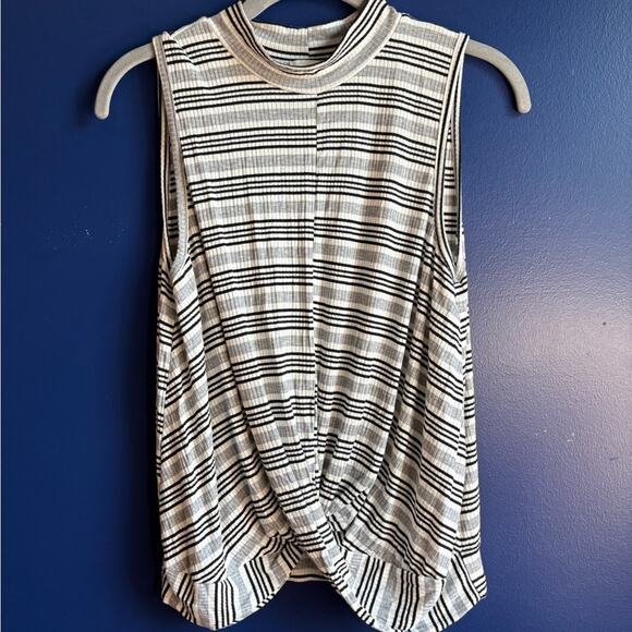 Caution to the wind Striped Black and White Sleeveless Top - Picture 7 of 9